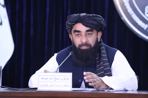 ذبیح الله مجاهد: د شریعت لهمخې په افغانستان کې د ښځو حقونه خوندي دي