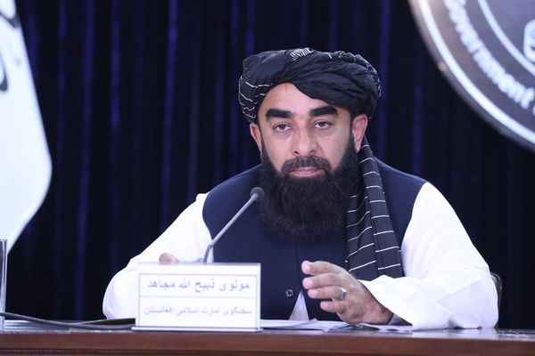 ذبیح الله مجاهد: د شریعت لهمخې په افغانستان کې د ښځو حقونه خوندي دي