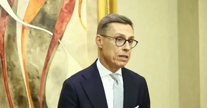 رئیس‌جمهور فنلند: تنها برنده تنش لفظی ترامپ و زلنسکی، پوتین بود