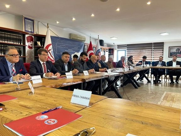 دهها فعال سیاسی افغان و هواداران طالبان در نشستی در استانبول شرکت کردند