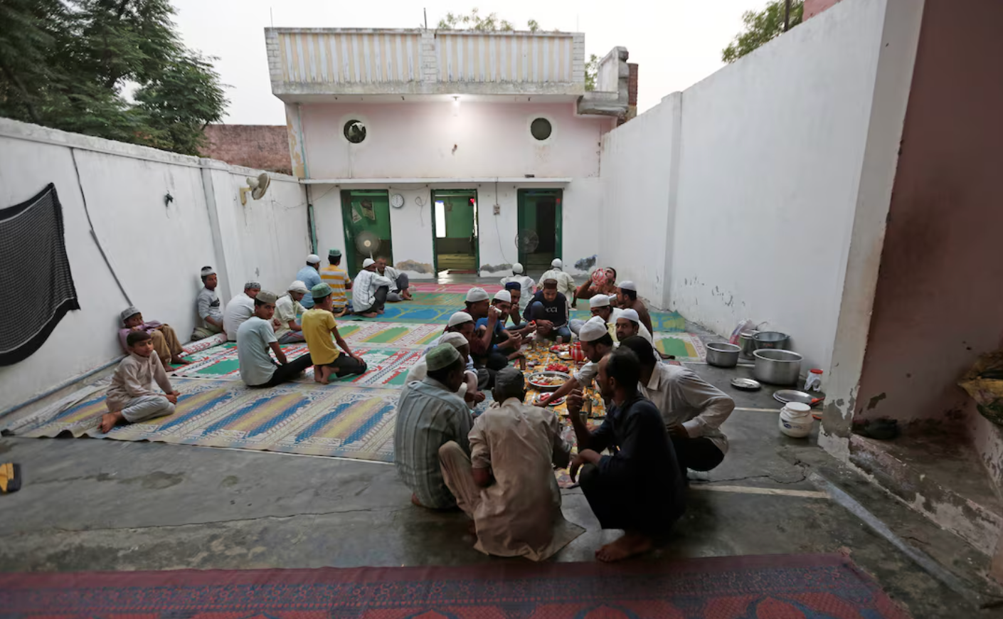 د هند سترې محکمې د اسلامي ښوونځیو د بندولو حکم ځڼډولی دی