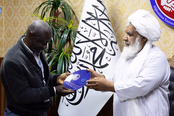 له پېښو سره د طالبانو د مبارزې ادارې مشر: موسسات باید خلکو ته بنسټیز کارونه وکړي