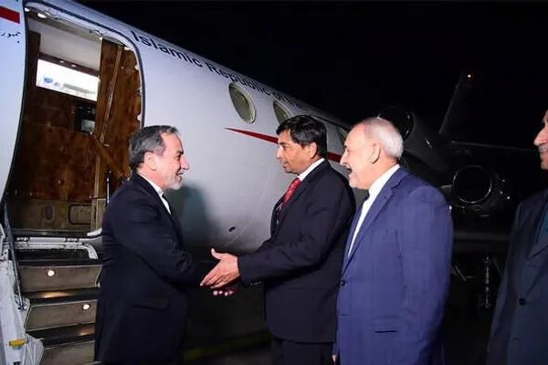 عراقچي له خپلو شریکانو سره د نږدې همغږۍ په موخه اسلاماباد، مسقط او مسکو ته سفر پیل کړ