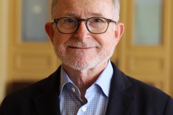 بېنېټ د پاکستان بریدونو کې د افغان ملکي وګړو او ماشومانو پر وژل کېدو خواشیني څرګنده کړه