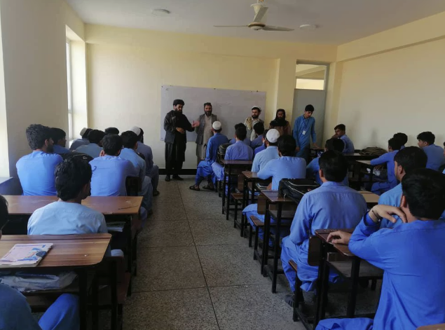 طالبان تحظر الاحتفال بيوم المعلم في هرات