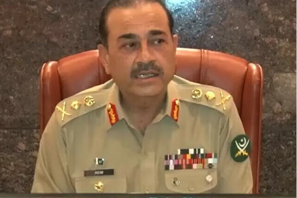 Pakistani Army Chief's Provocative Remarks About Afghanistan Garner Criticism From Afghans