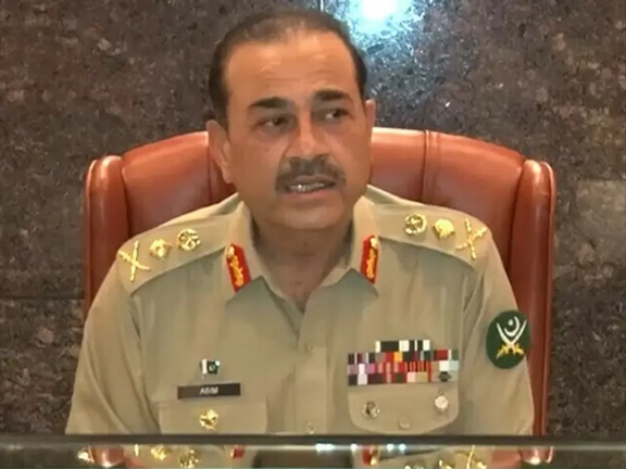 Pakistani Army Chief's Provocative Remarks About Afghanistan Garner Criticism From Afghans