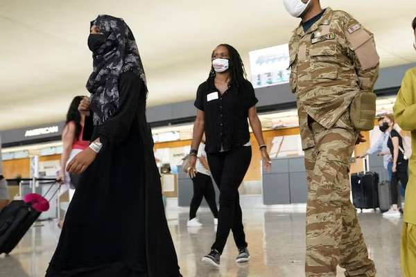 الولايات المتحدة قبلت 3 لاجئين أفغان فقط منذ أكتوبر العام الماضي