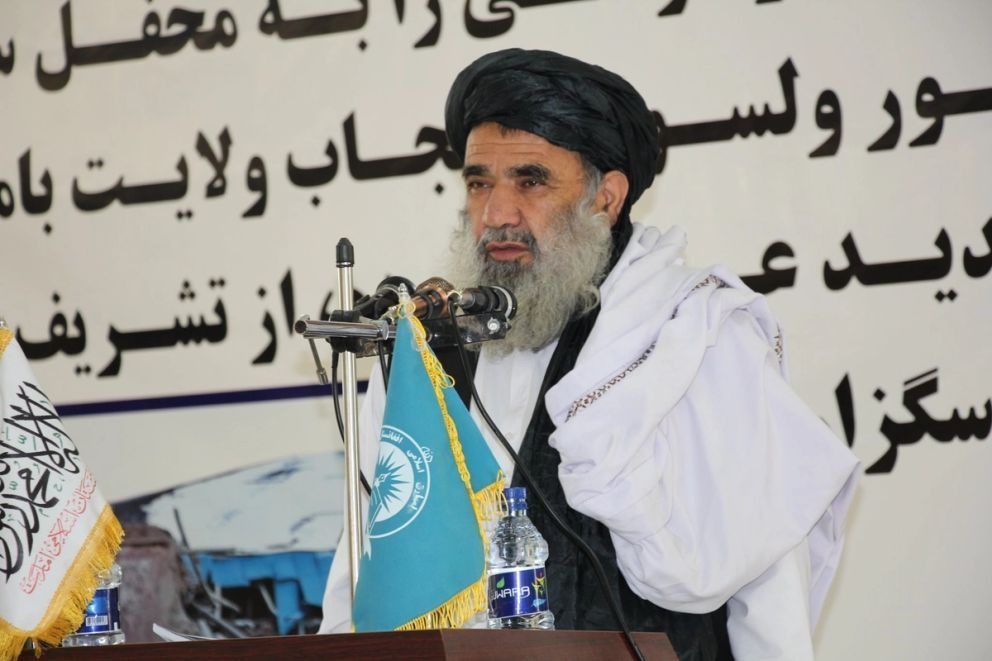 وزیر معارف طالبان: با بشکه زرد نمی‌شود از خود در برابر دشمن دفاع کرد