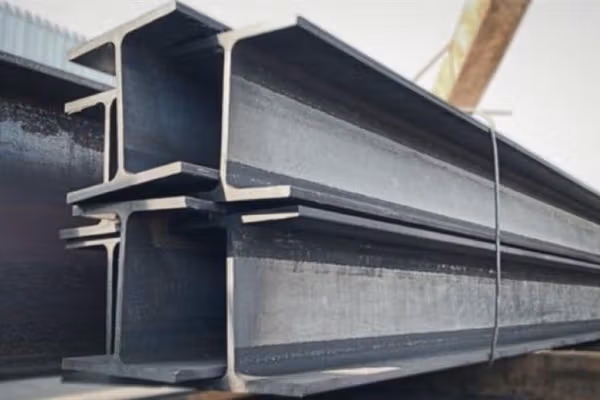 طالبان وایي ۶۵ټنه بېکیفیته ودانیز توکي یې بېرته ایران ته ګرځولي