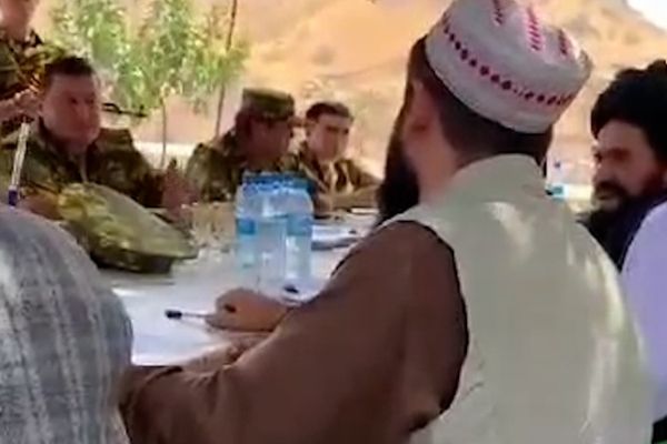 پس از درگیری در مرز، طالبان و تاجیکستان یکدیگر را به پناه دادن مخالفان متهم کردند