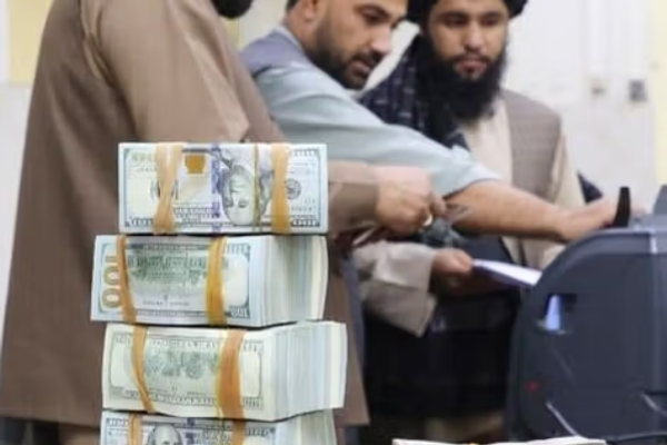 المشرعون الأمريكيون يسعون لمنع تحويل 631 مليون دولار مساعدات إلى أفغانستان