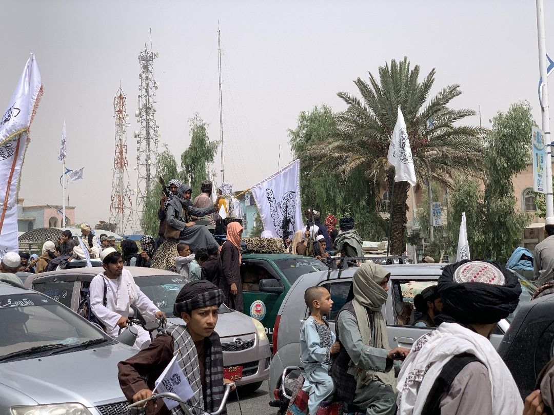 کندهار ښاریان او طالب جنګیالي