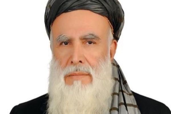 عبدالرب رسول سیاف: طالبه له خدایه وډار شه پردۍ ښځې مه نیسه