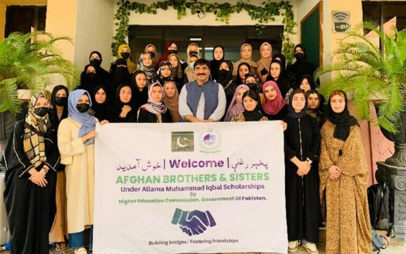 ۳۵۰ دانشجوی افغان برای ادامه تحصیل به پاکستان رفتند