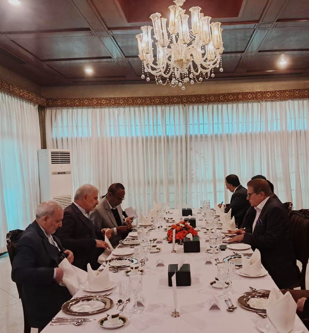 نمایندگان ویژه ایران و پاکستان در امور افغانستان در اسلام‌آباد دیدار کردند