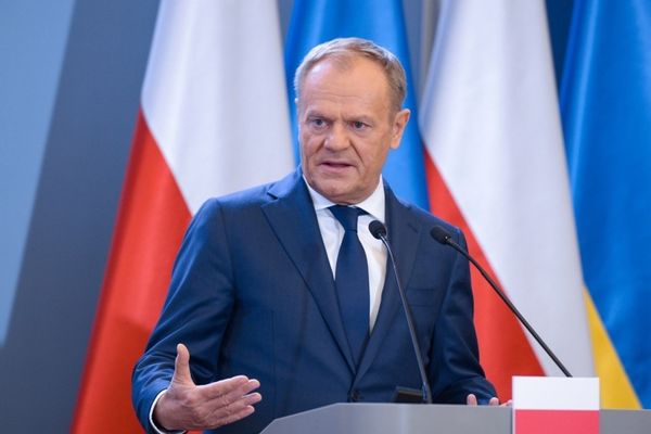 د پولنډ لومړی وزیر: د افغانستان په جګړه کې وژل شوي پولنډي سرتېري باید ټرمپ ته ور یاد شي