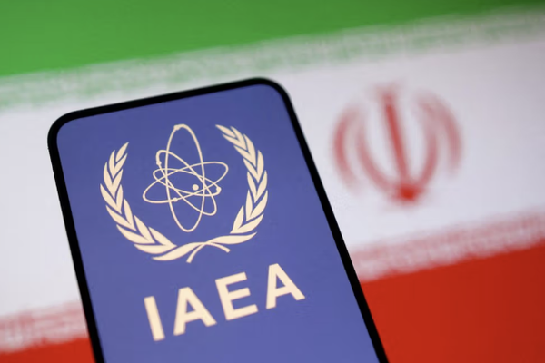إيران تعلّق تعاونها مع الوكالة الدولية للطاقة الذرية بعد تفعيل آلية الزناد