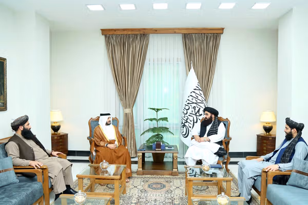 امیرخان متقي په کابل کې د قطر له سفیر سره پر سیمه ییزو مسایلو غږېدلی