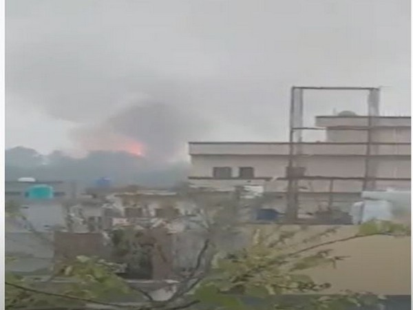 نیروهای مسلح پاکستان وقوع انفجار در انبار مهمات ارتش را تأیید کرد