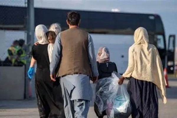 د کانګرس غړو امریکا ته د پخوانیو افغان همکارانو د لېږدولو لپاره نوې لایحه وړاندې کړه
