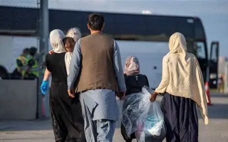 د کانګرس غړو امریکا ته د پخوانیو افغان همکارانو د لېږدولو لپاره نوې لایحه وړاندې کړه