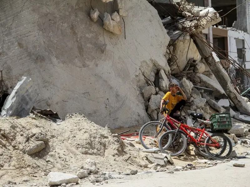 هم‌زمان با حملات شدید در شمال غزه، اسرائیل اعلام کرد در حال پیش بردن طرح حمله به رفح است