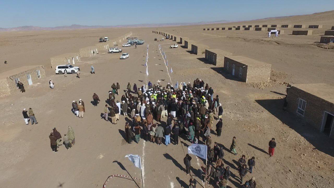 باختر از تحویل نزدیک به ۴۰۰ خانه مسکونی به آسیب‌دیدگان زمین‌لرزه هرات خبر داد