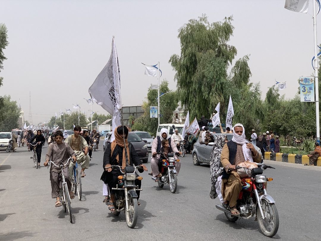 د طالبانو د بري ورځ: د طالب نظامیانو پر ځای د عامو خلکو نمانځل 