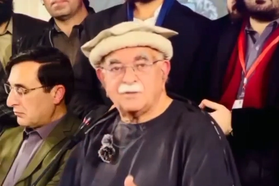 محمود خان اڅکزی: افغانان چې په کومه بې عزتۍ اېستل کیږي دا یوازې کرکې ډېروي