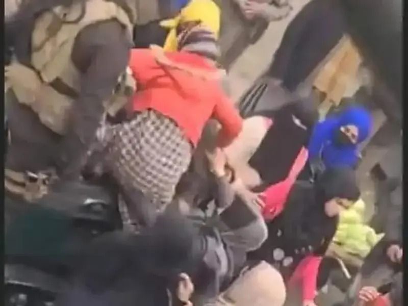 مجاهد گزارش یوناما درباره بازداشت خودسرانه زنان در کابل و دایکندی را 'تبلیغات' خواند