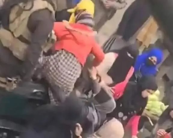 مجاهد گزارش یوناما درباره بازداشت خودسرانه زنان در کابل و دایکندی را 'تبلیغات' خواند