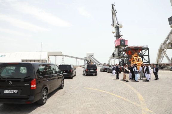 طالبان: آذربایجان آماده است که محصولات افغانستان را از طریق بندر باکو به اروپا صادر کند