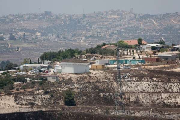 د لوېدیزې تړانګې په نښته کې څلور فلسطینیان او دوه اسراییلي سرتېري وژل شوي
