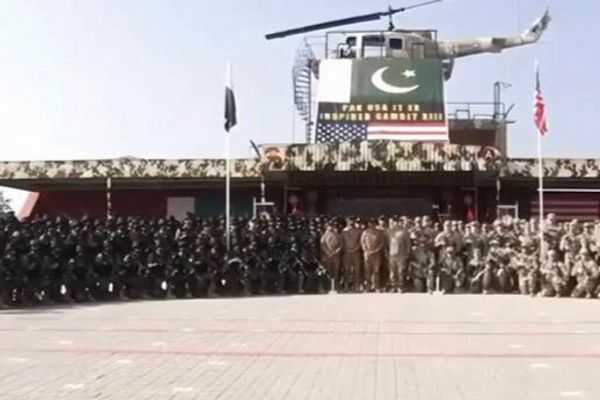 پاکستاني او امریکايي ځواکونو په نوښار کې د ګډو پوځي تمرینونو دیارلسم پړاو پیل کړی