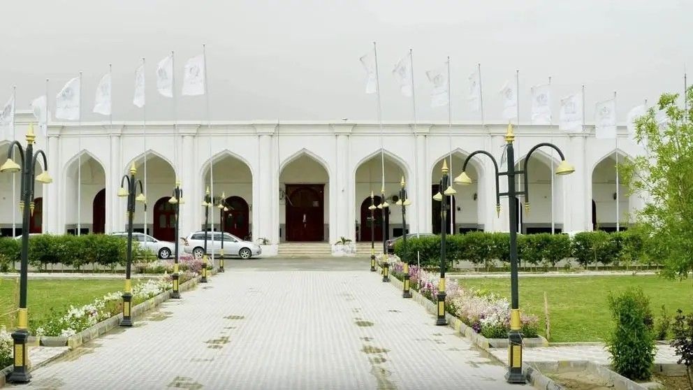 مردم از رنج بی‌برقی و خانه‌های دایماً روشن مقام‌های طالبان در قندهار شکایت می‌کنند