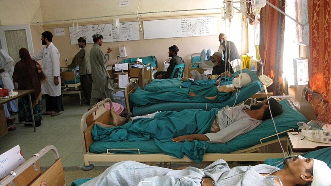 طالبان وايي، پروان کې په یوې ناڅرګندې ناروغۍ اخته دوه کسان مړه او ۵۰ نور مرګوني دي