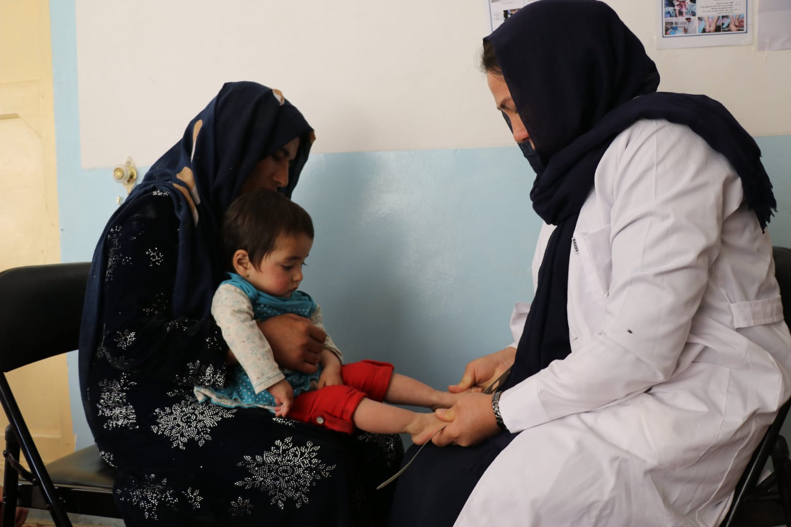 سازمان ملل: ممنوعیت کار زنان در سازمان‌های مددرسان، جان مردم افغانستان را تهدید می‌کند