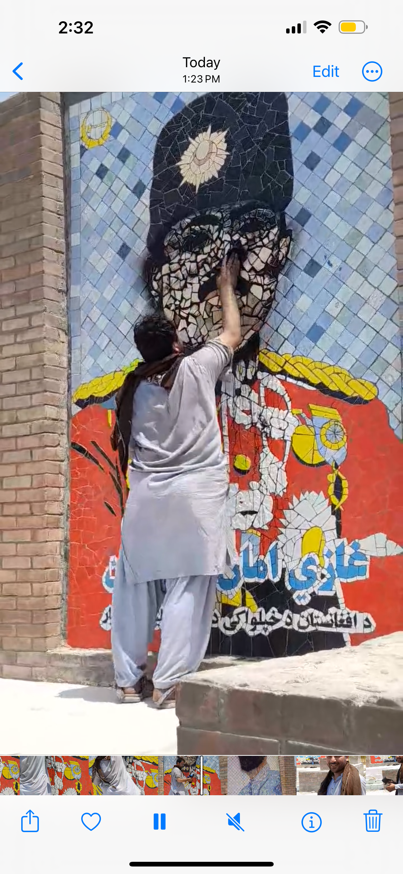 د غازي امان الله خان د انځور سپینولو له امله طالبانو نیولي موټروانان خوشې کړل