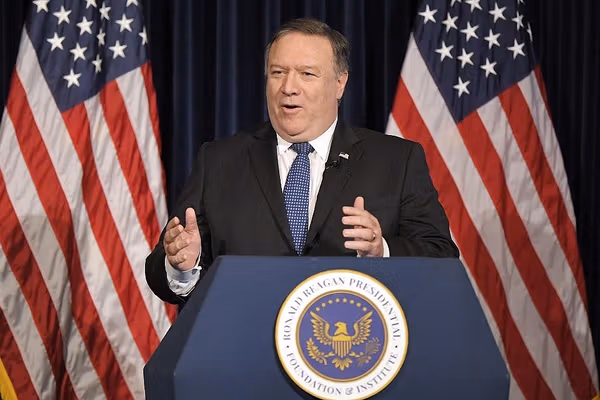 پمپیو: ایرانیان د داسې یوه حکومت وړ دي چې د خلکو د ګټو په فکر کې وي نه د ملایانو