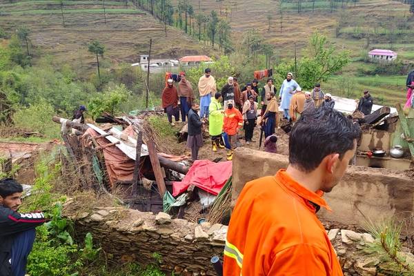 په خیبر پښتونخوا کې د سختو ورښتونو له امله ۲۵ کسان مړه او ۷۷ نور ټپیان شوي دي