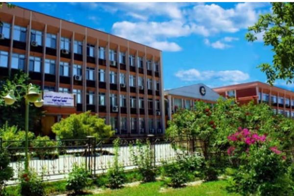 Taliban Publicly Flogs Three People In Kabul For Alcohol-Related Offences