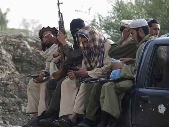 د جماعت‌الاحرار ډلې له ټي‌ټي‌پي څخه د جلا کېدو او خپلواک فعالیت پیلولو اعلان وکړ