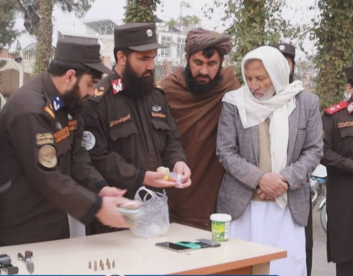 طالبان وايي چې په هرات کې یې د غلا او نورو جرمونو په تور ۸۸ کسان نیولي