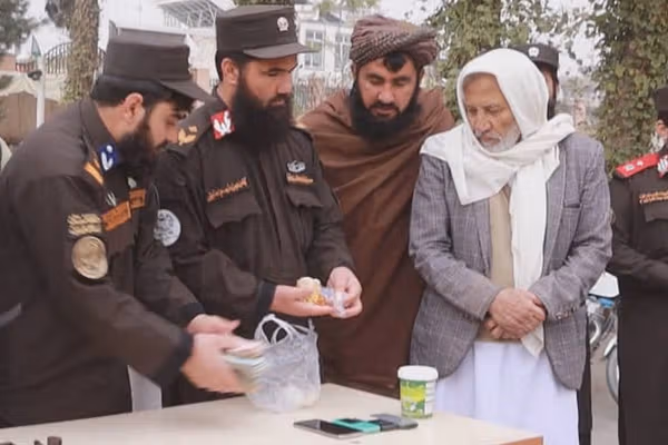 طالبان وايي چې په هرات کې یې د غلا او نورو جرمونو په تور ۸۸ کسان نیولي