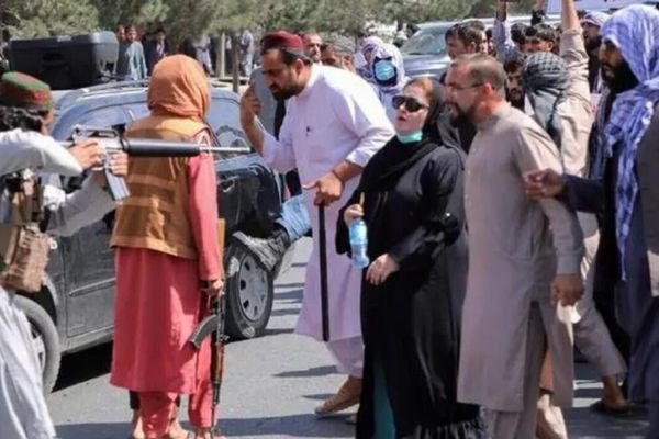 ملګرو ملتونو ته: د افغانستان د ښځو پر وړاندې محدودیتونه دې «جنسیتي اپارتاید» وبلل شي