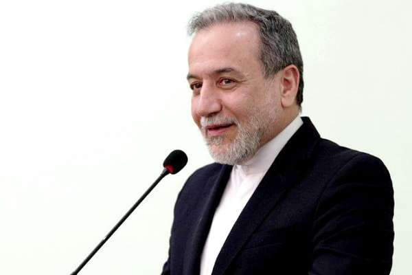 مذاکرات هستهای تهران و واشنگتن؛ وزیر خارجه جمهوری اسلامی به عمان رفت