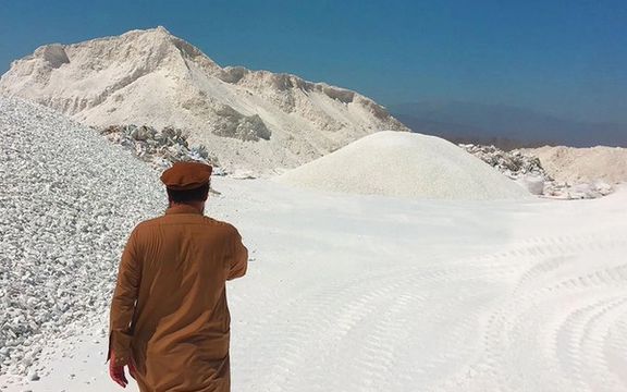 انجمن صنعتی افغانستان میگوید صادرات ماده معدنی تالک را از سر گرفته است