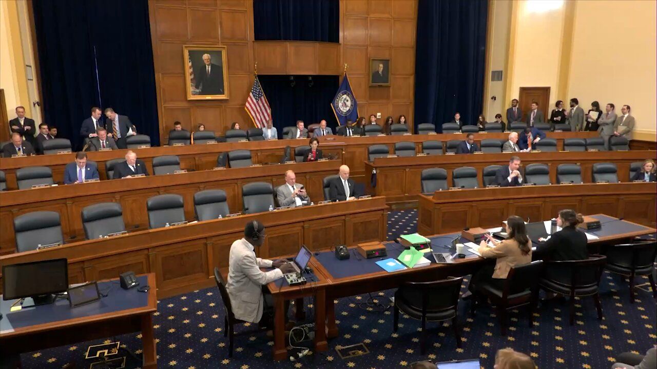 کمیته روابط خارجی مجلس نمایندگان امریکا: کمک به طالبان باید فوراً متوقف شود