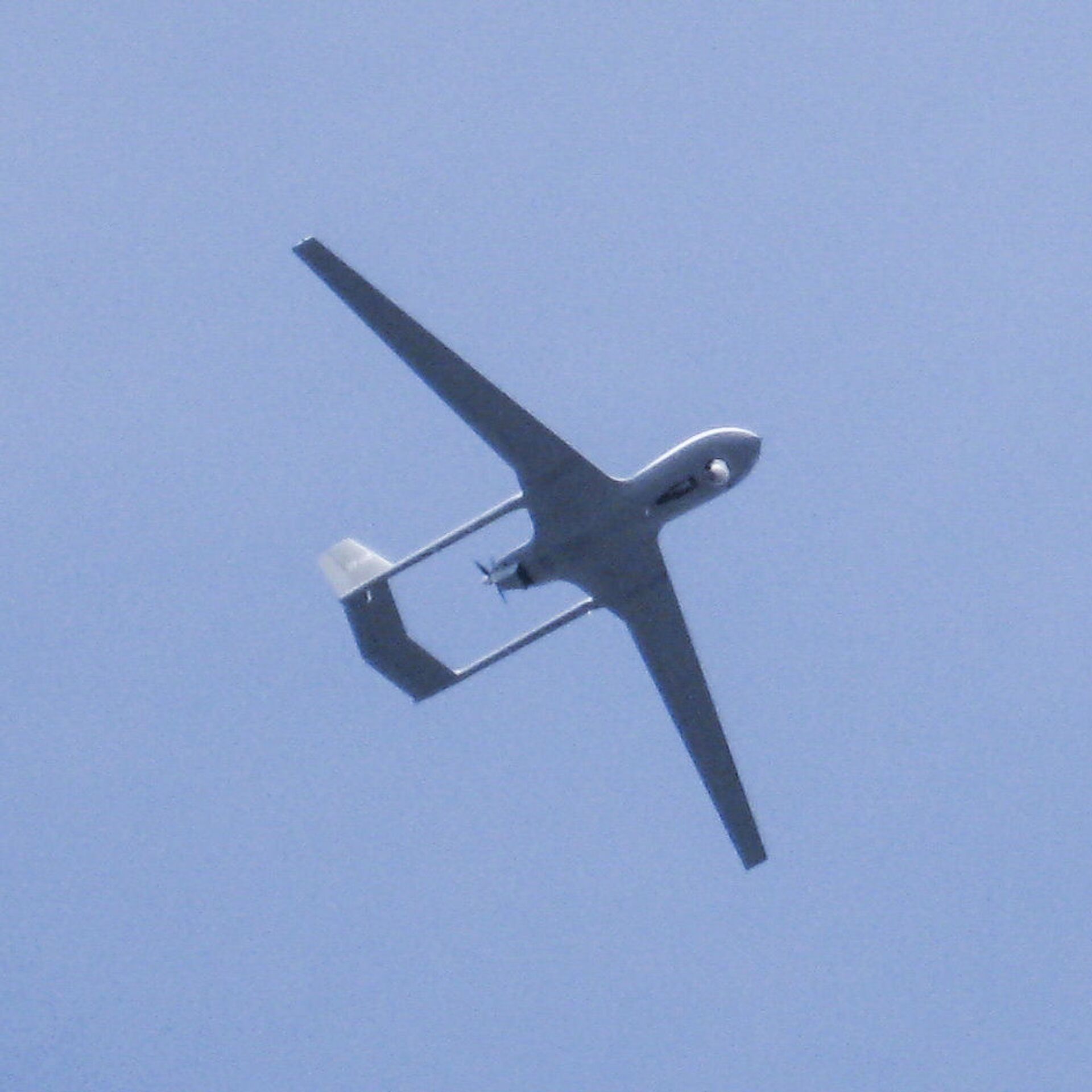 منابع از حمله پهپاد ناشناس به یک پایگاه نظامی در غزنی خبر می‌دهند